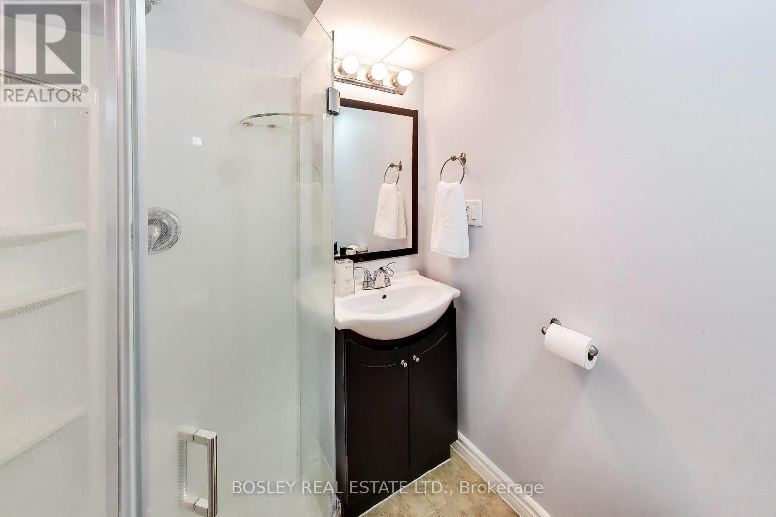 57 Longueuil Place — photo 28