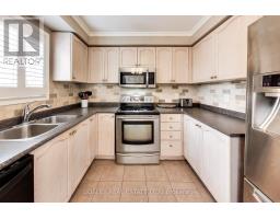 Kitchen - 57 Longueuil Place, Whitby, ON L1R3G9 Photo 7