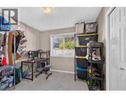 Bedroom - 1212 Cerise Drive, Kelowna, BC V1Y9R8 Photo 18