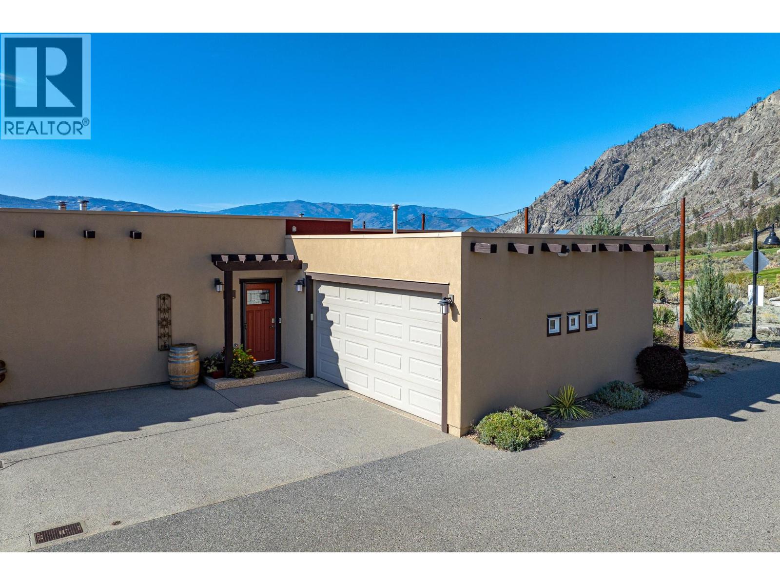 6 2000 Valleyview Drive, Osoyoos