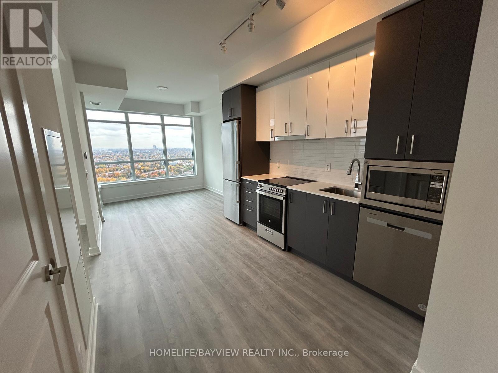50 Upper Mall Way — photo 10