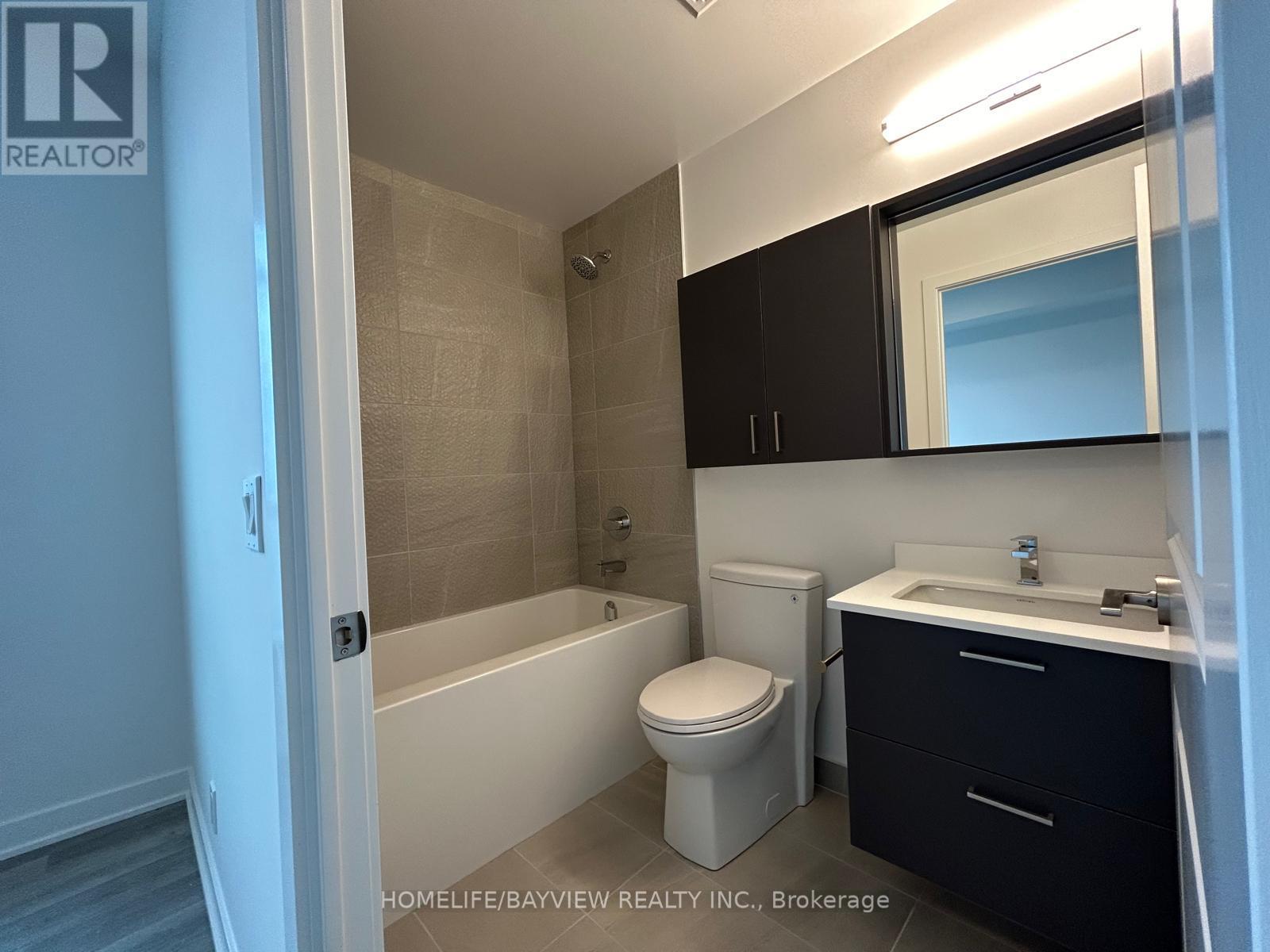 50 Upper Mall Way — photo 14
