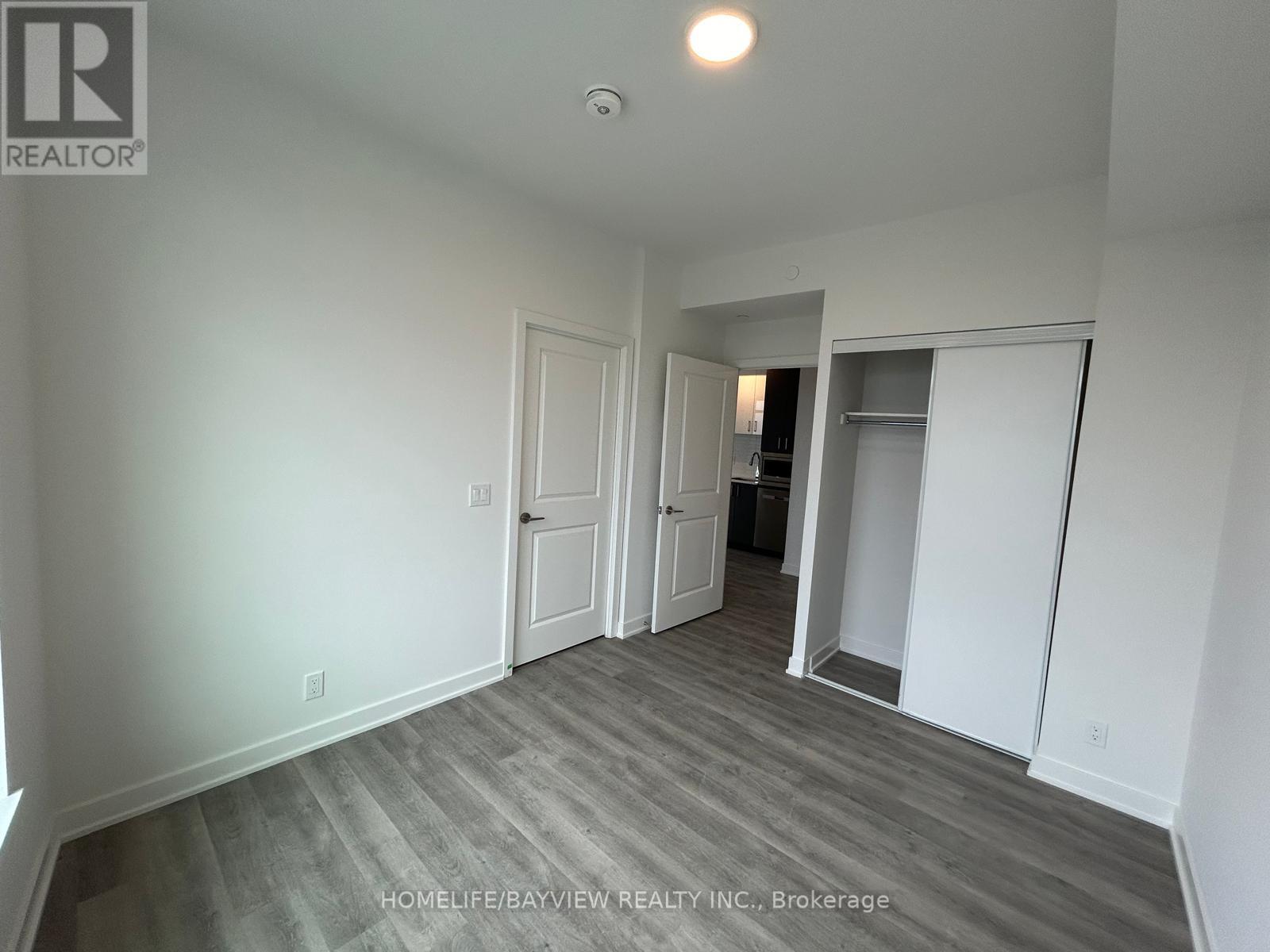 50 Upper Mall Way — photo 16