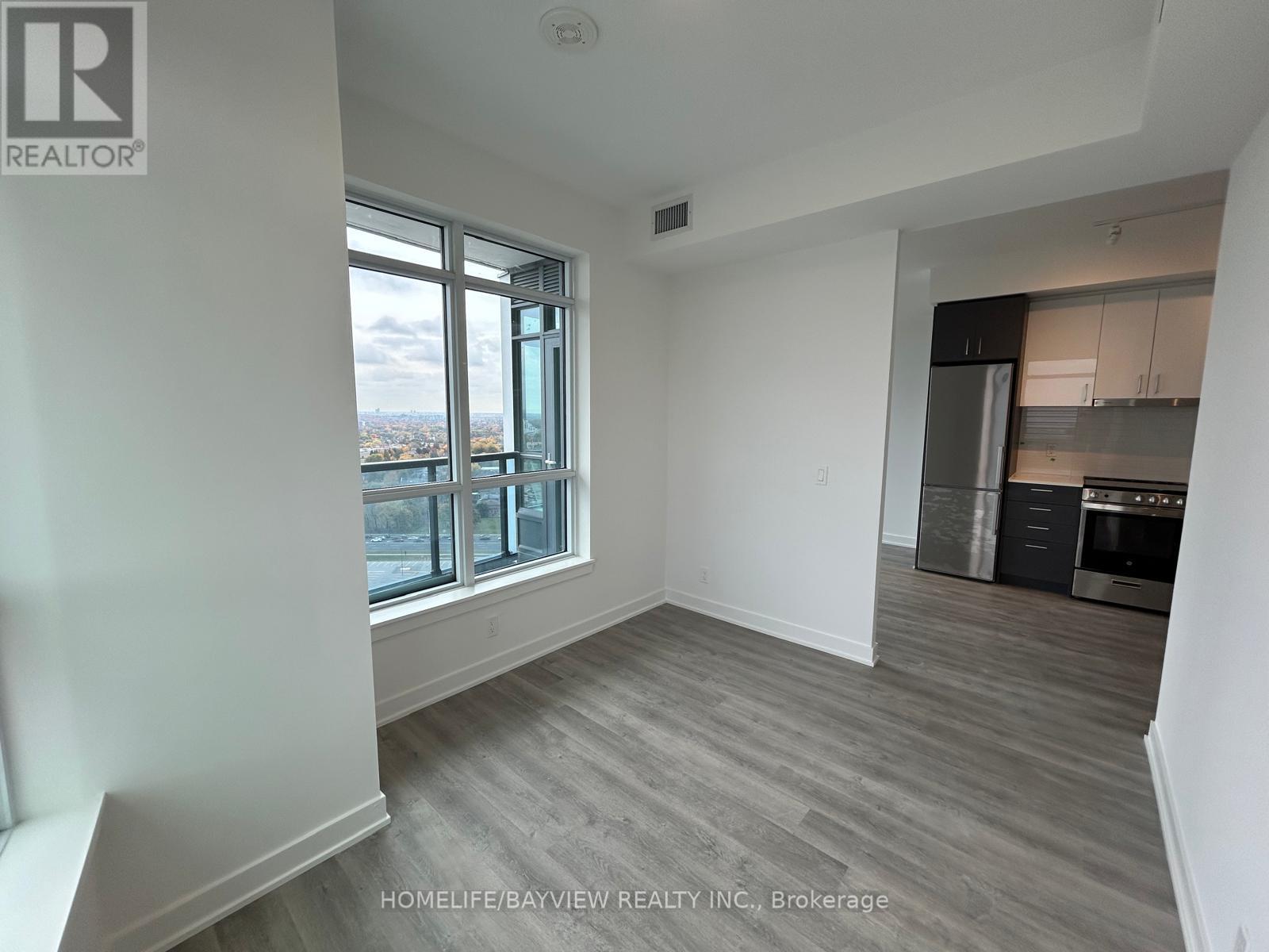 50 Upper Mall Way — photo 19