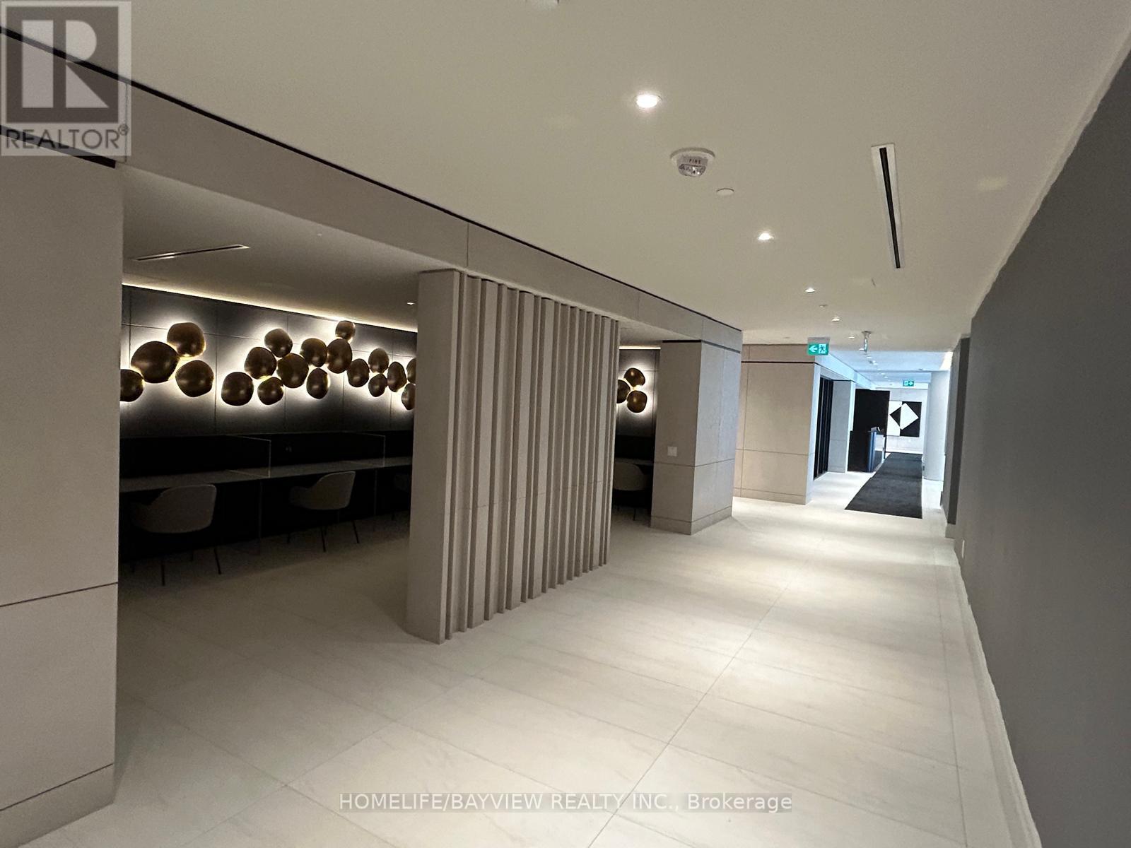 50 Upper Mall Way — photo 7