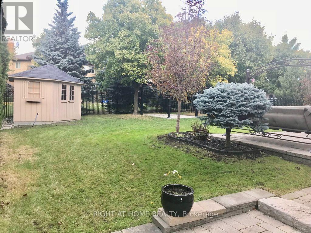 106 Avdell Avenue — photo 16