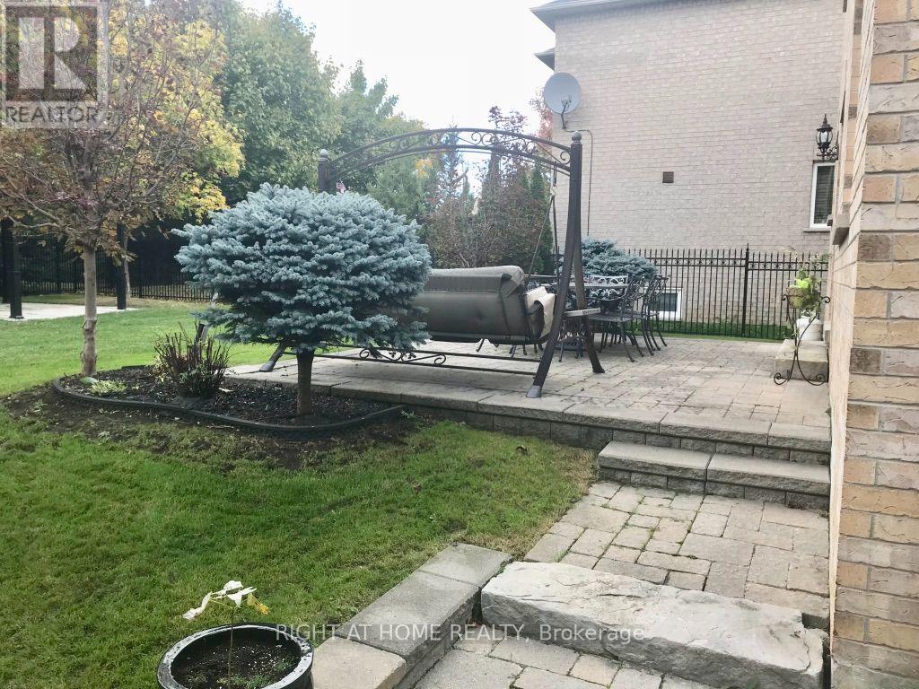 106 Avdell Avenue — photo 17