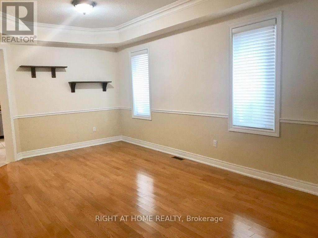 106 Avdell Avenue — photo 8