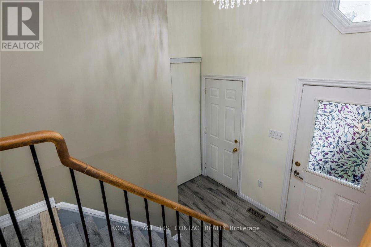 1078 Balsam Road — photo 3