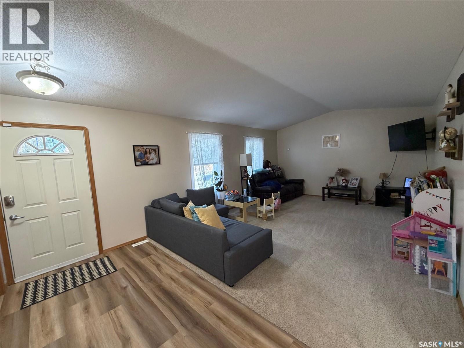142 Darlington STREET E, Yorkton — photo 12