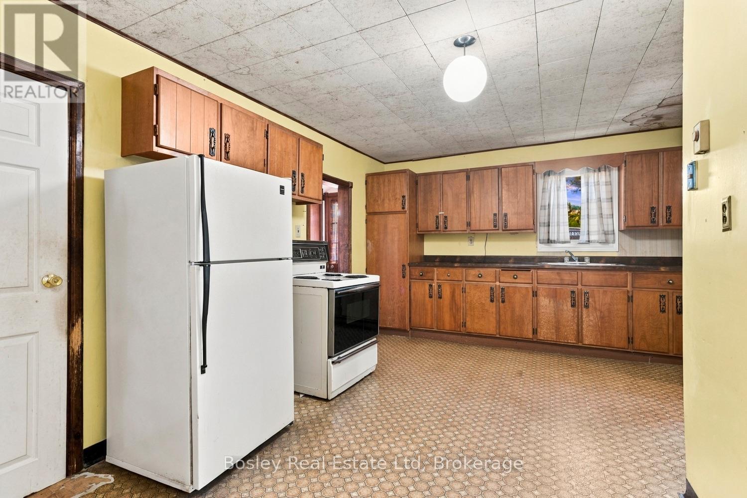 361 Bond Street — photo 19