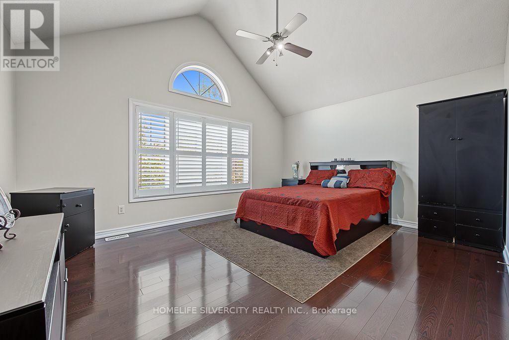 483 Hinchey Crescent — photo 29