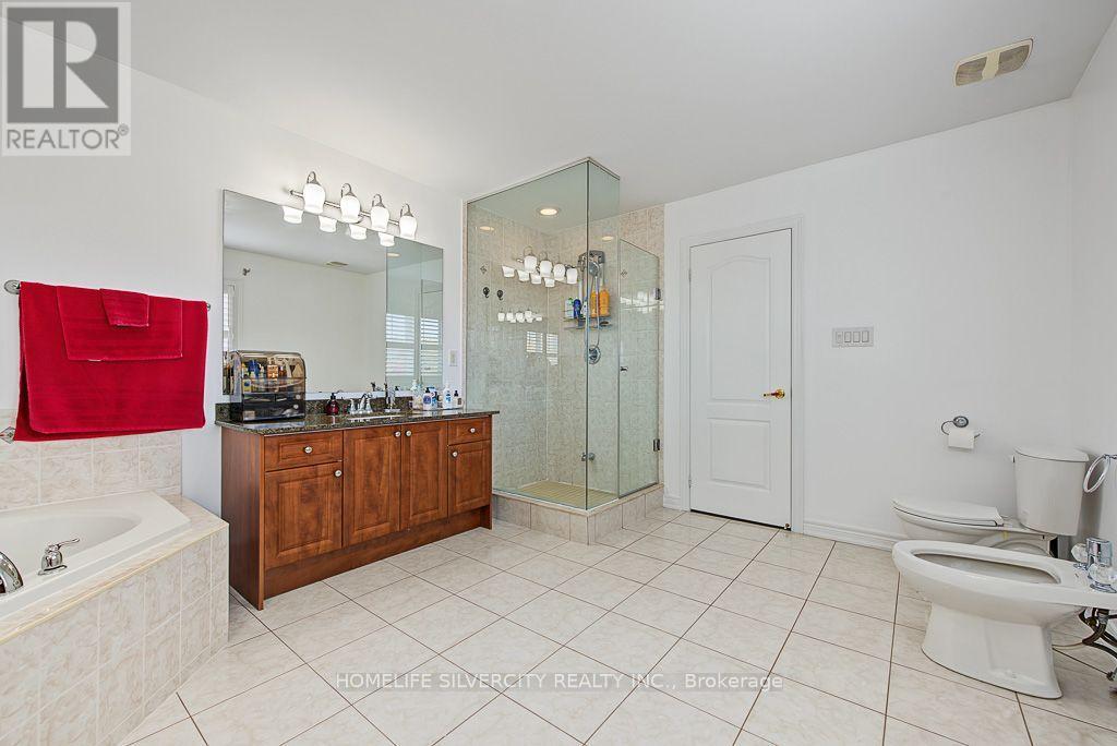 483 Hinchey Crescent — photo 37