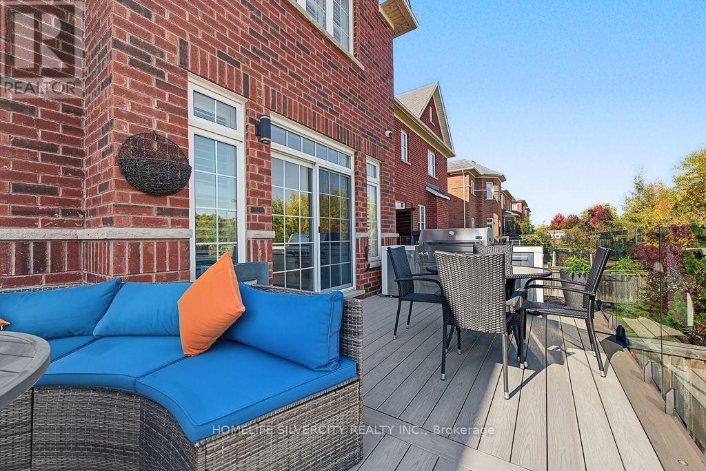 483 Hinchey Crescent — photo 40