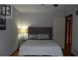 31 Laburnham Avenue, Toronto, ON M8W1S6 Photo 13