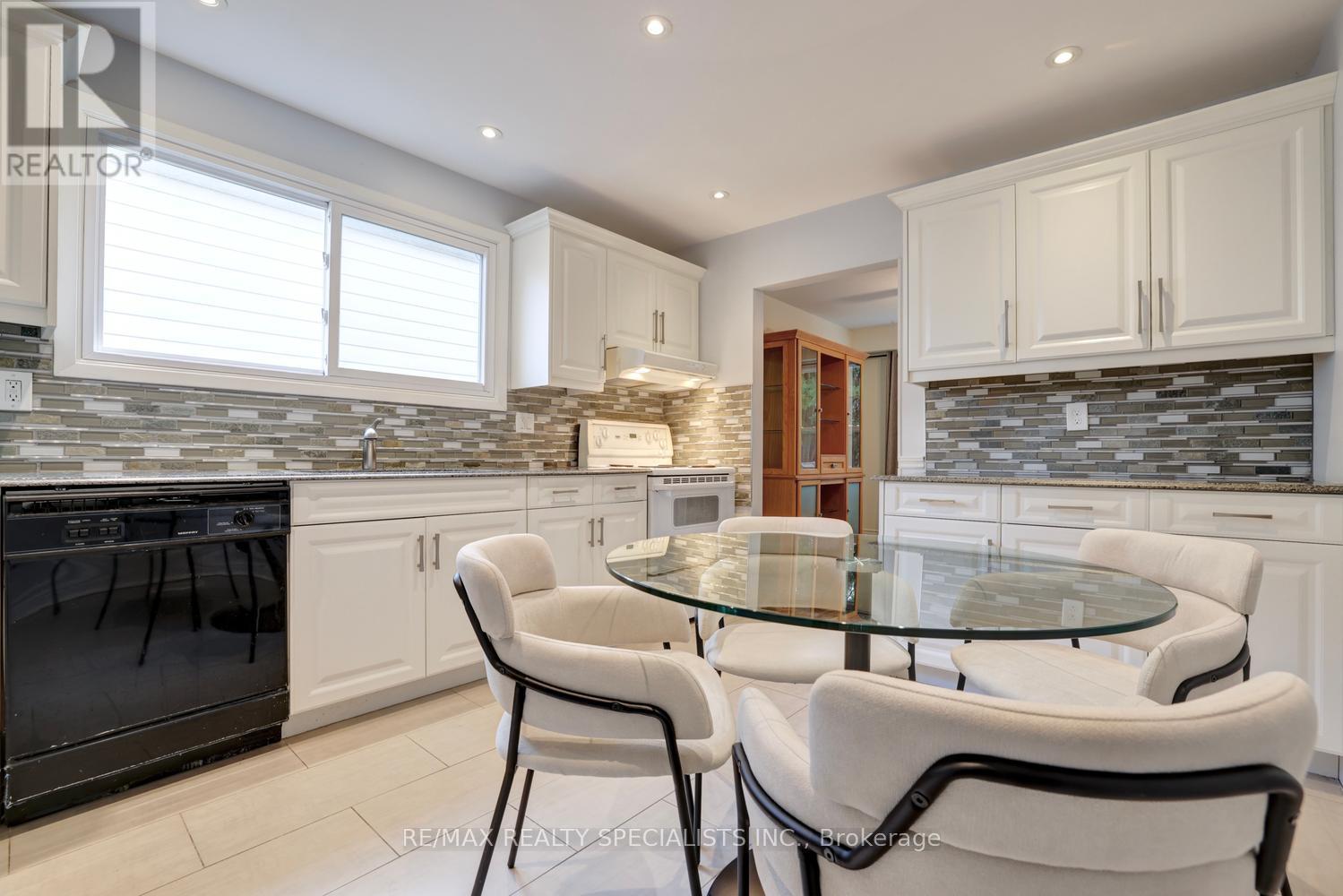 2494 BARCELLA CRESCENT - 13