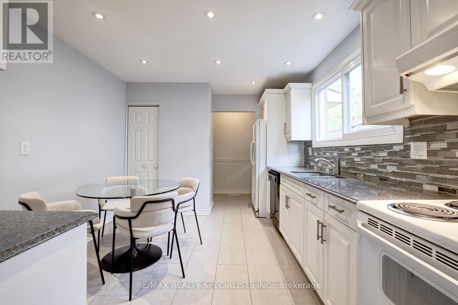 2494 BARCELLA CRESCENT - 14