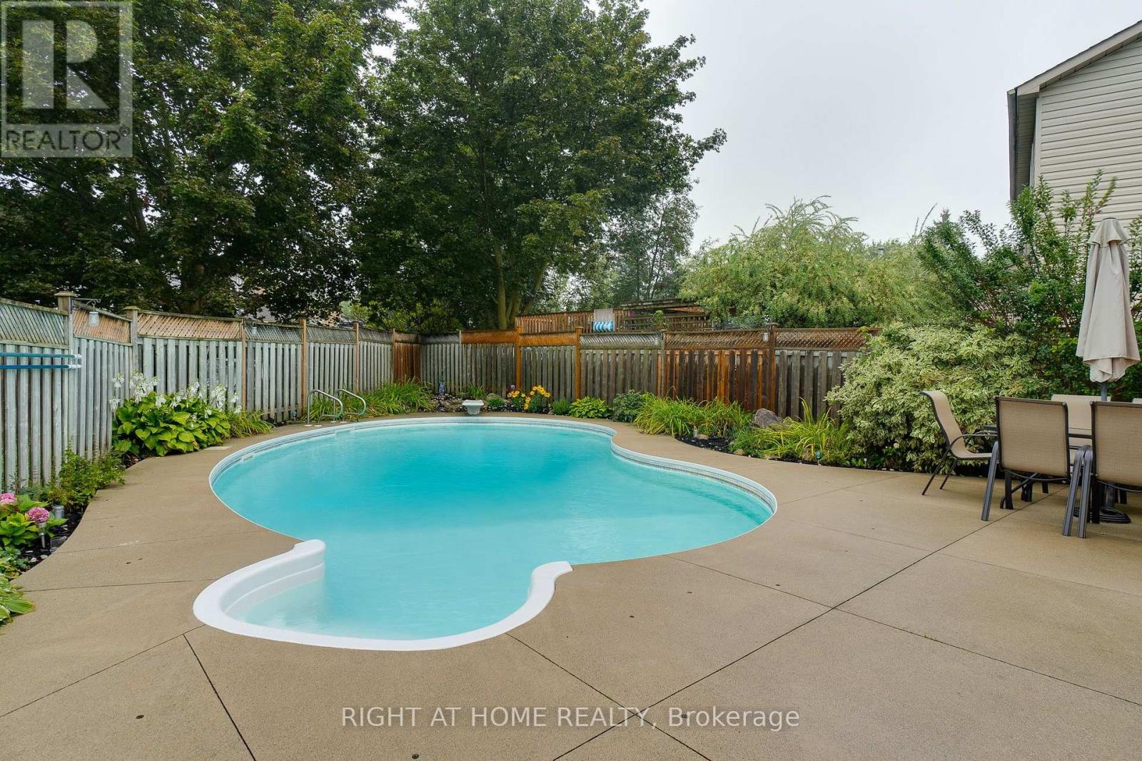 234 Philip Court West, Centre Wellington, ON photo 32