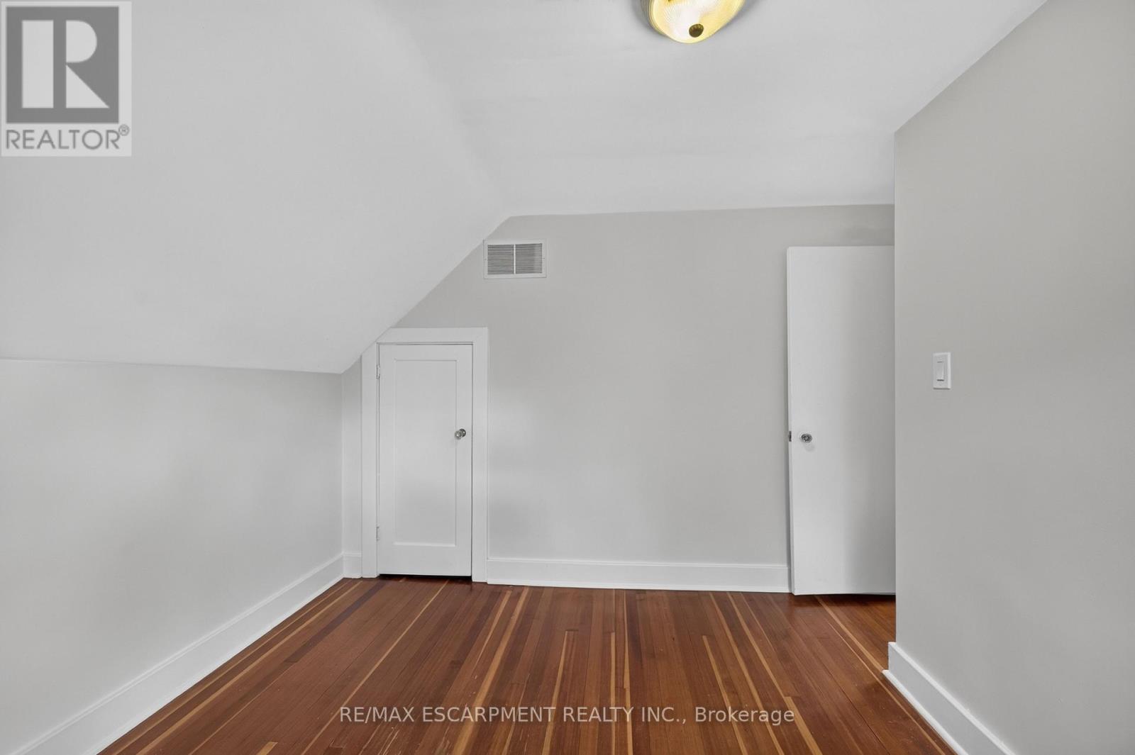 247 Homewood Avenue, Hamilton, ON photo 24