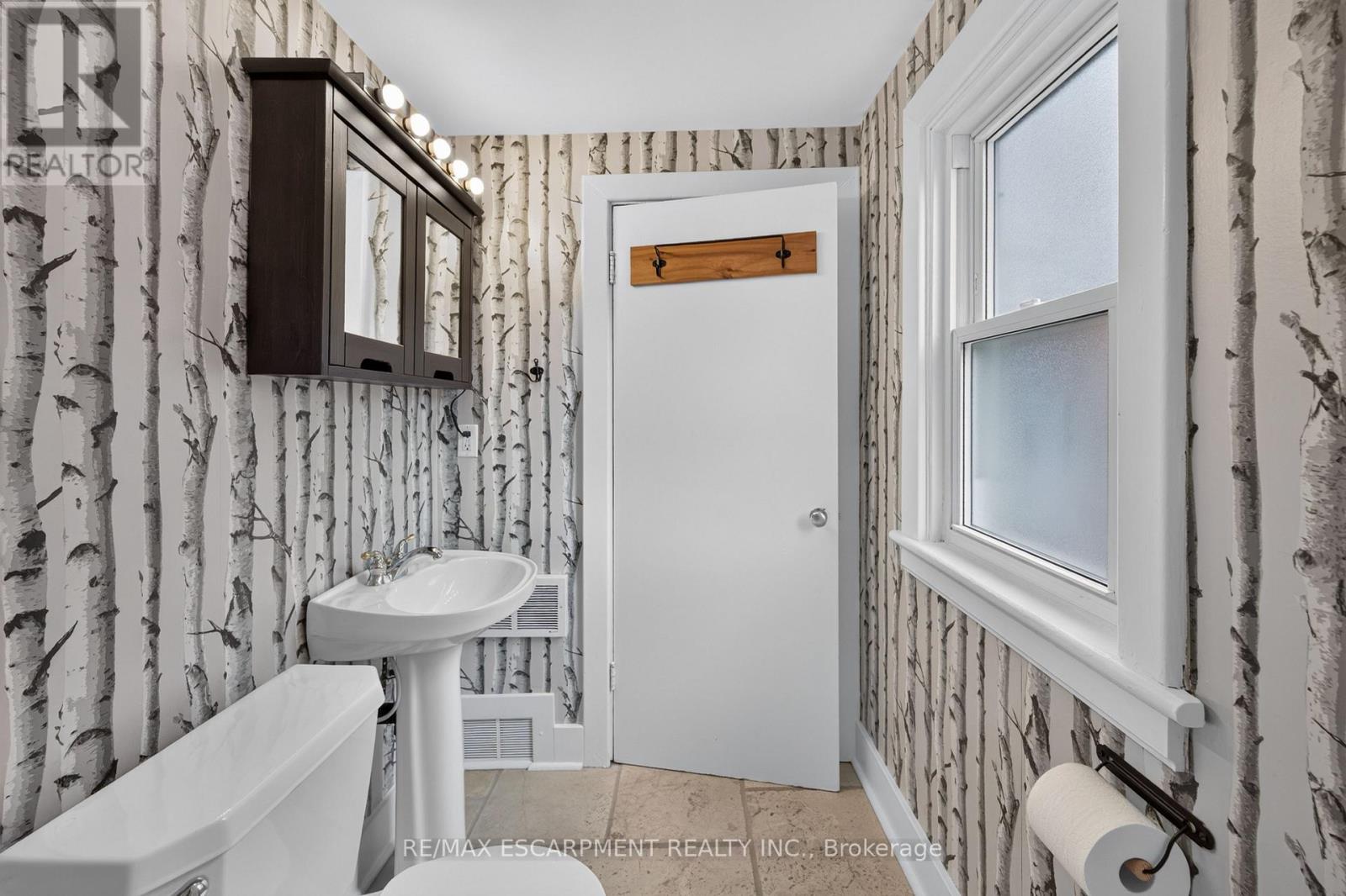 247 Homewood Avenue, Hamilton, ON photo 26