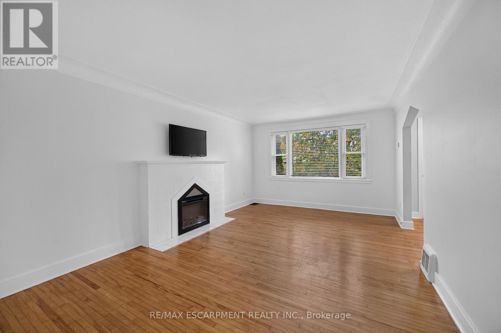 247 Homewood Avenue, Hamilton, ON photo 8