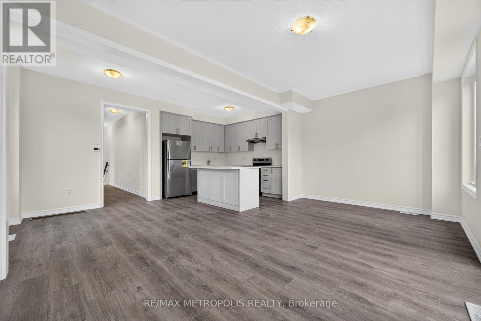 113 Watts Mews — photo 4