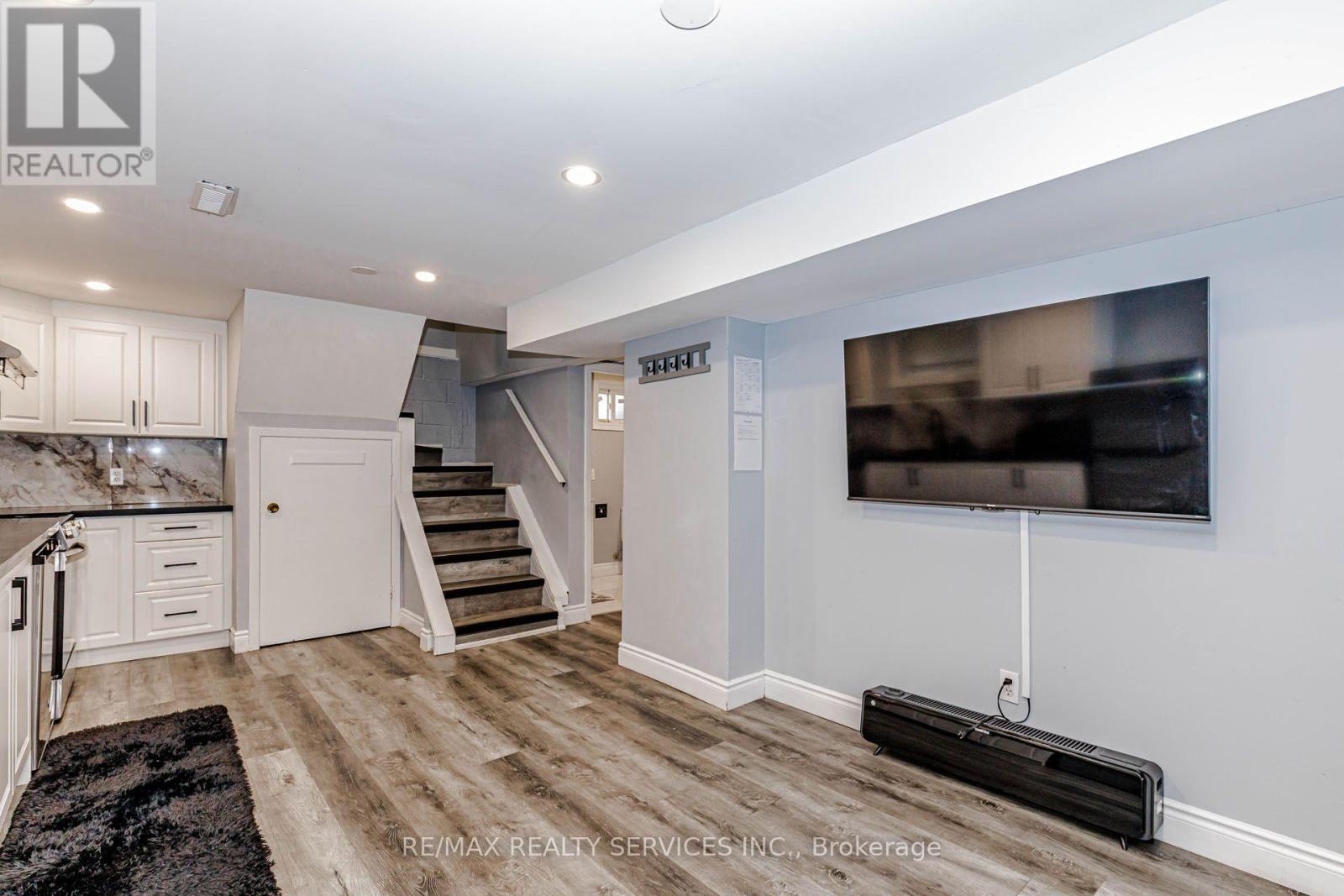 5315 Ontario Avenue, Niagara Falls, ON photo 33