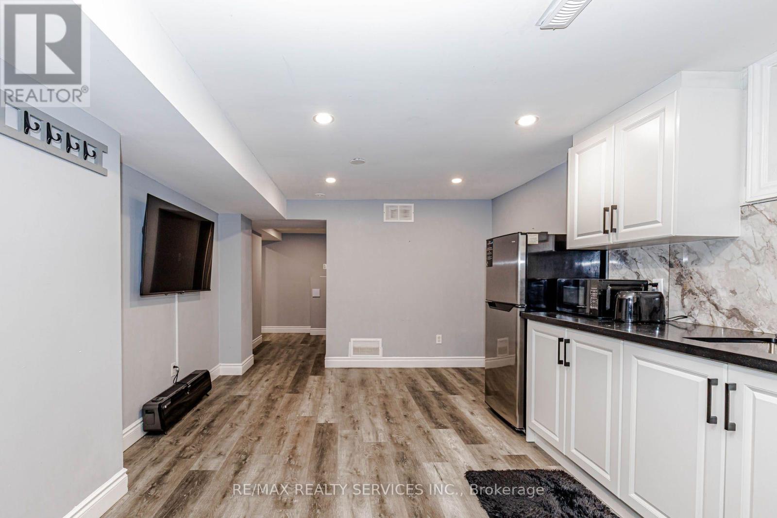 5315 Ontario Avenue, Niagara Falls, ON photo 38