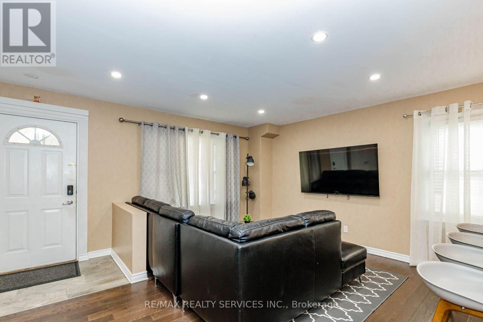 5315 Ontario Avenue — photo 4