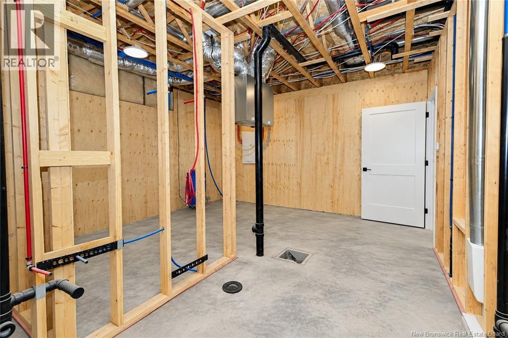 24 Keiran Way - 48