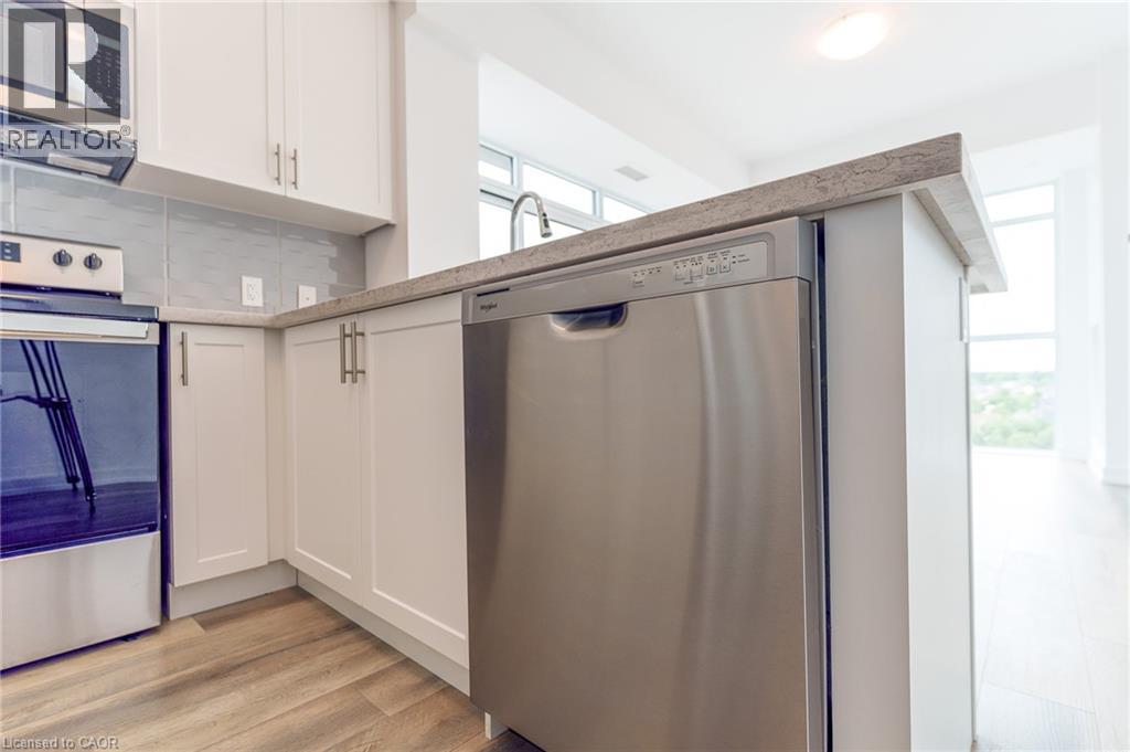 470 Dundas Street East — photo 7