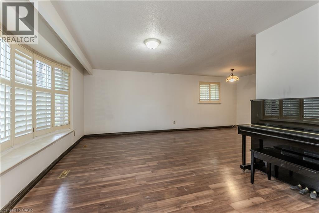 3196 CENTENNIAL Drive, Burlington — photo 12