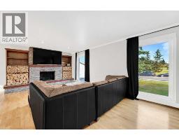 Kitchen - 9821 76a Avenue, Grande Prairie, AB T8V3Y5 Photo 7