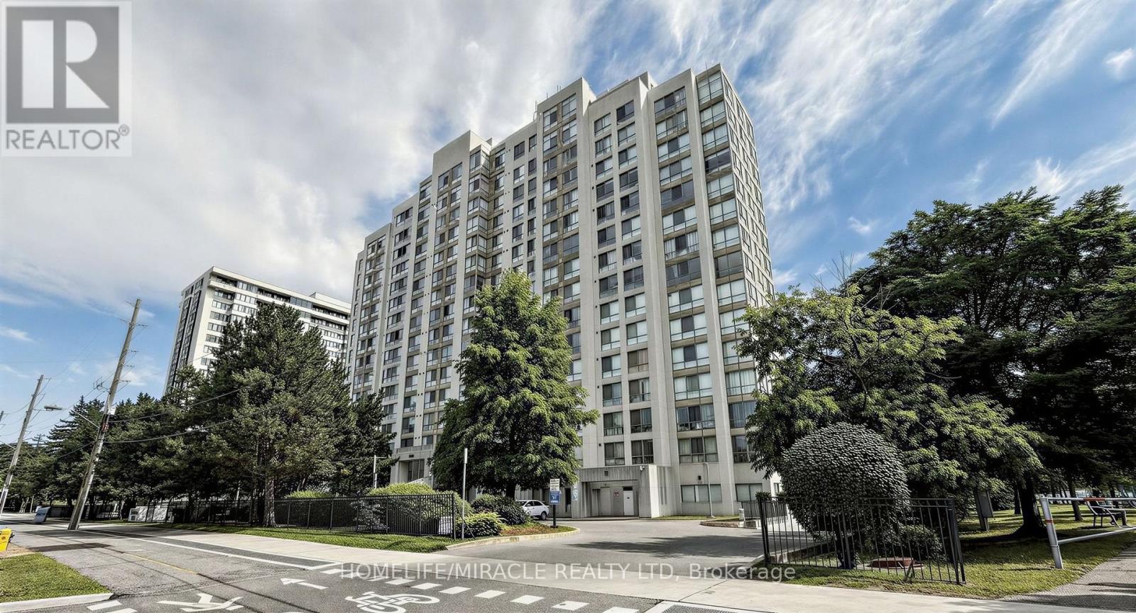 2901 Kipling Avenue North — photo 1