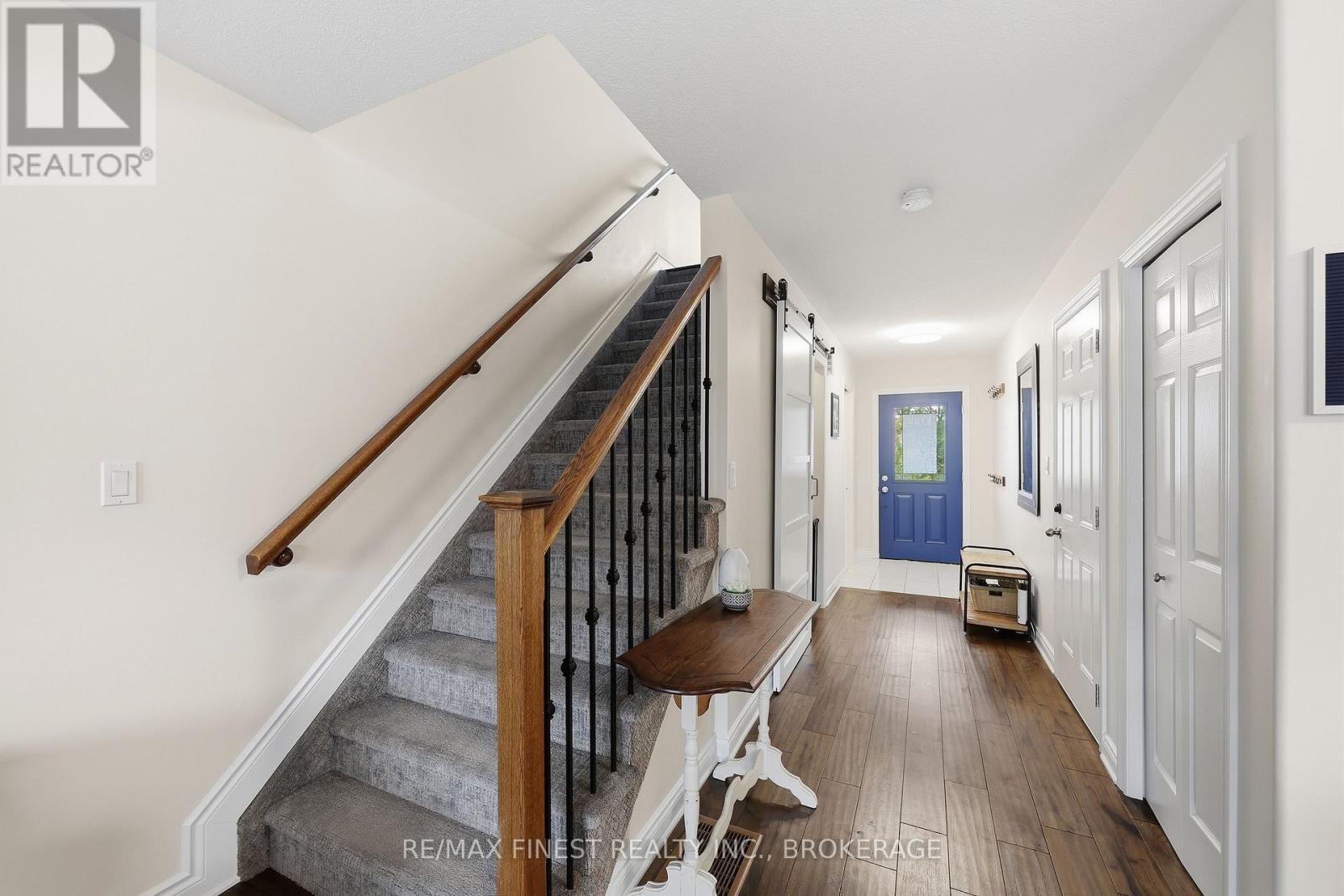 36 Amherst Drive — photo 10