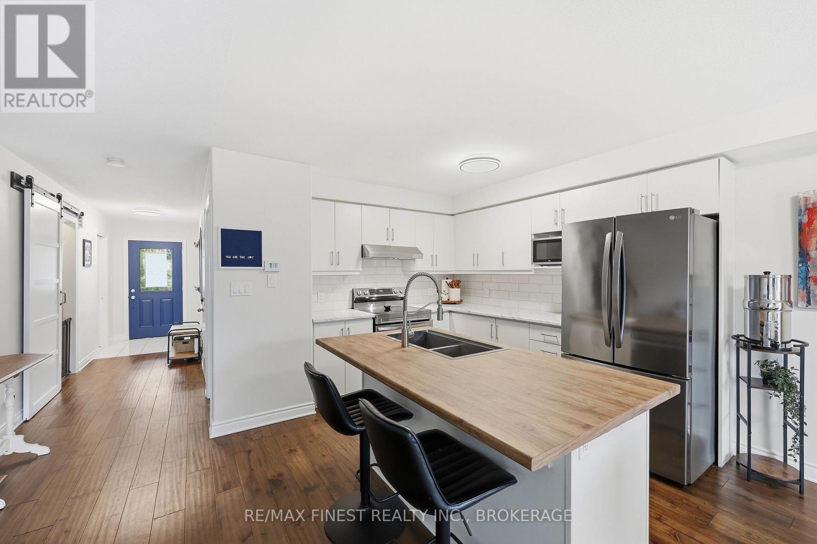 36 Amherst Drive — photo 13