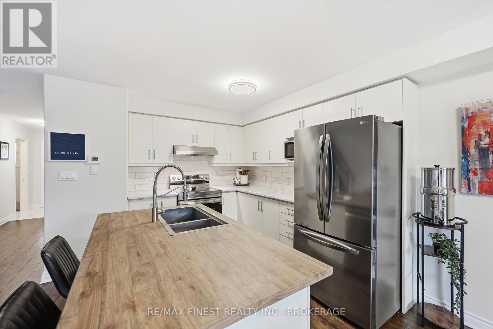 36 Amherst Drive — photo 14