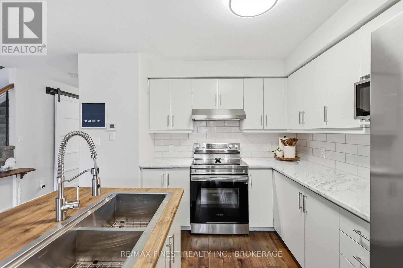 36 Amherst Drive — photo 15