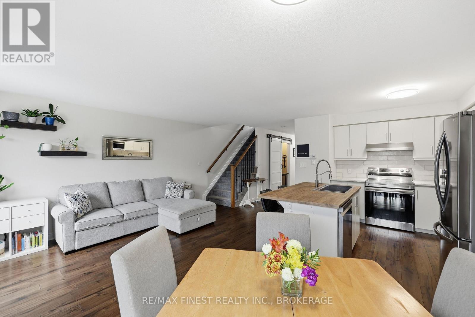 36 Amherst Drive — photo 21