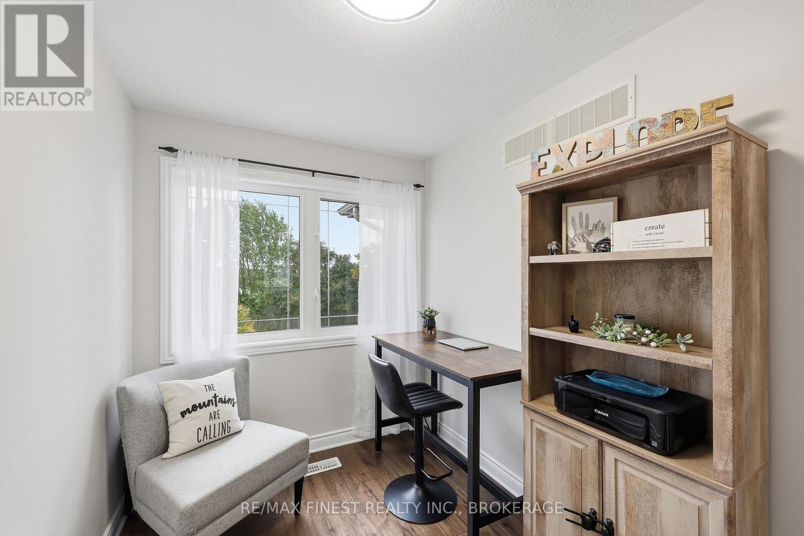 36 Amherst Drive — photo 23