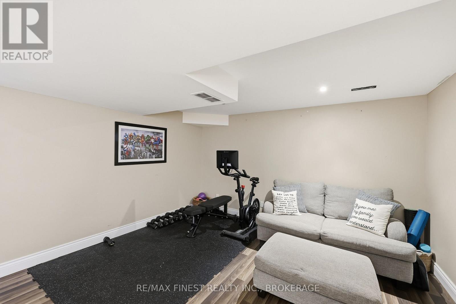 36 Amherst Drive — photo 35