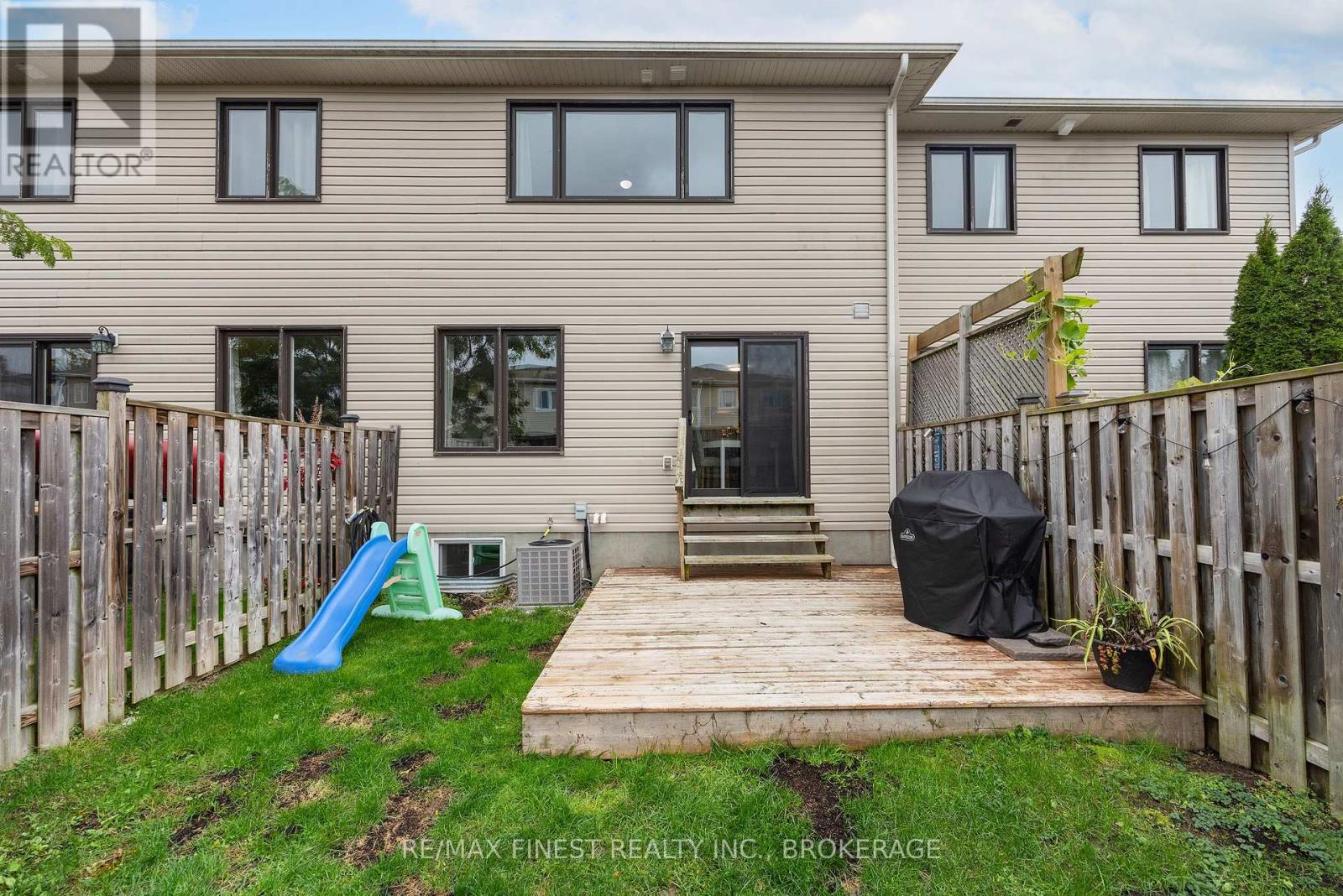 36 Amherst Drive — photo 40