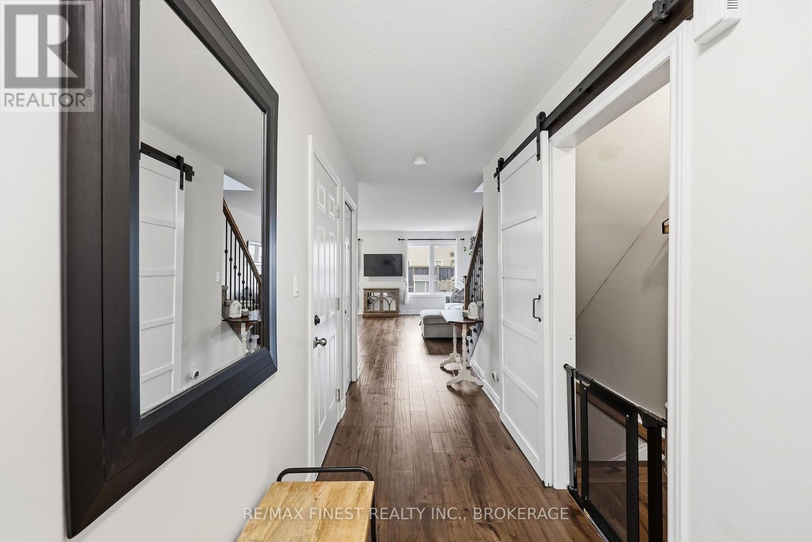 36 Amherst Drive — photo 8
