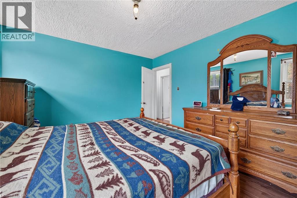 111 Kenilworth Avenue South — photo 23