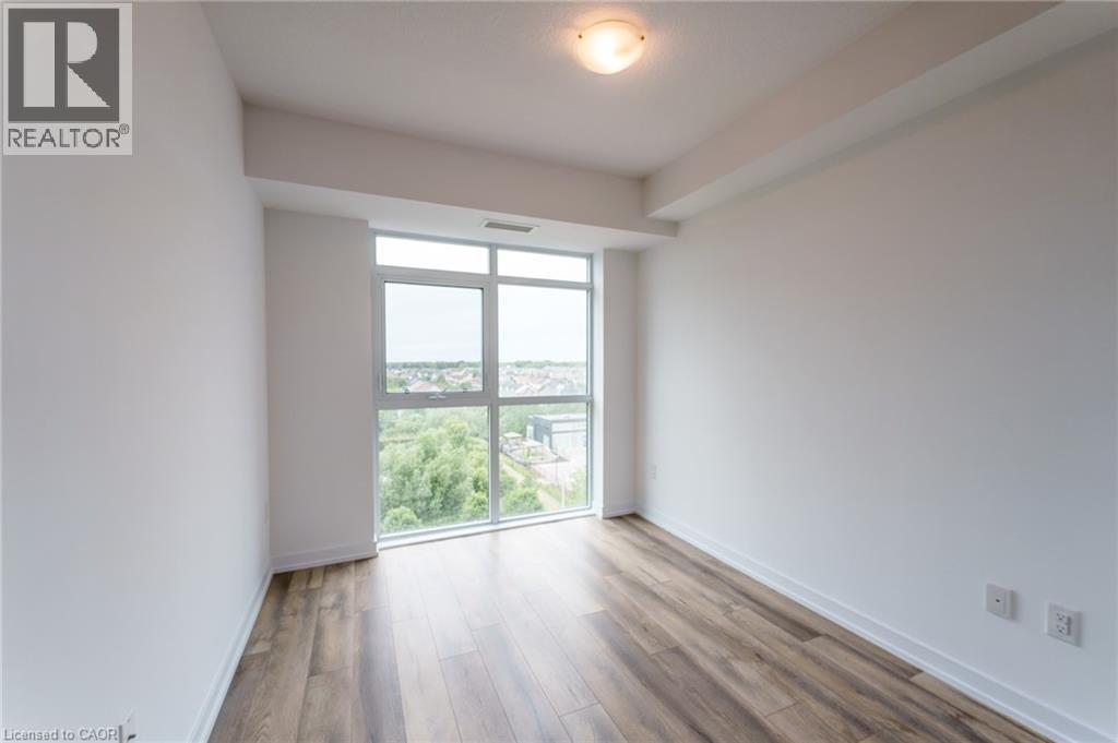470 Dundas Street East — photo 12