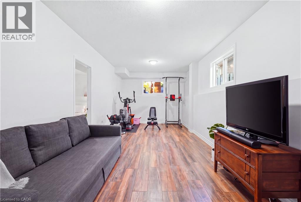 104 Amanda Walk — photo 34