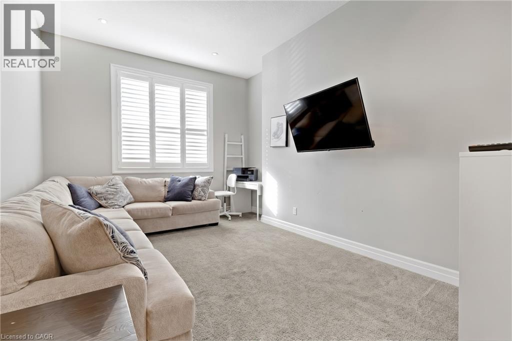 63 Sparrow Avenue — photo 18