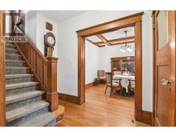 Kitchen - 16 Renfrew Avenue, Ottawa, ON K1S1Z3 Photo 9