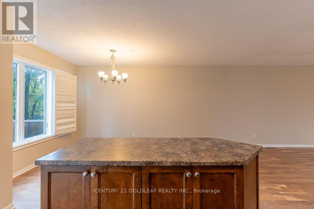 2260 BROCKSTONE CRESCENT - 12