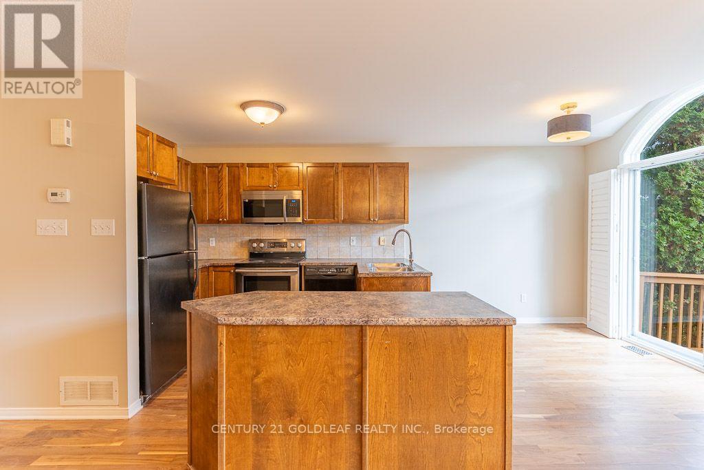 2260 Brockstone Crescent — photo 16